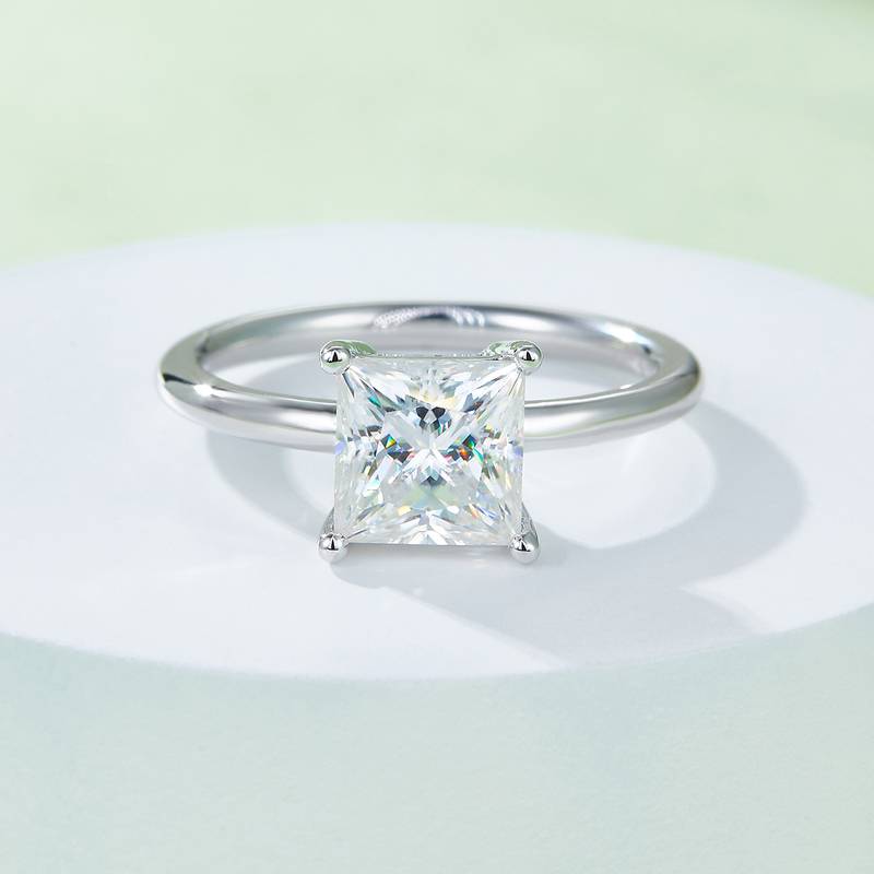 Classic正方形S925银镀白金MoissaniteWomen's Ring3.0ctD级